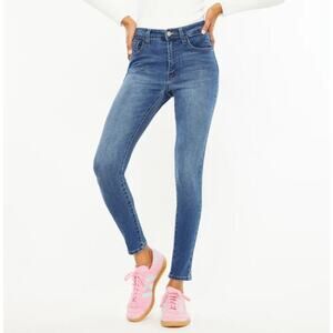 KanCan Julija High Rise Super Skinny Jeans Medium Wash Denim size 9 Undistressed